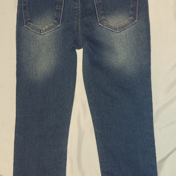 Multiple Outfits 2T - Picture 9 of 16